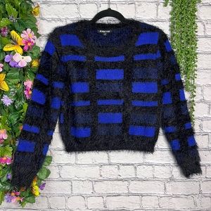 ./Vintage Nancy Yang Crew Neck Fuzzy Long Sleeve Size Small